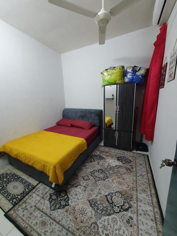 Lh Alisha Homestay Wangsa Mewangi Гуа-Мусанг Экстерьер фото